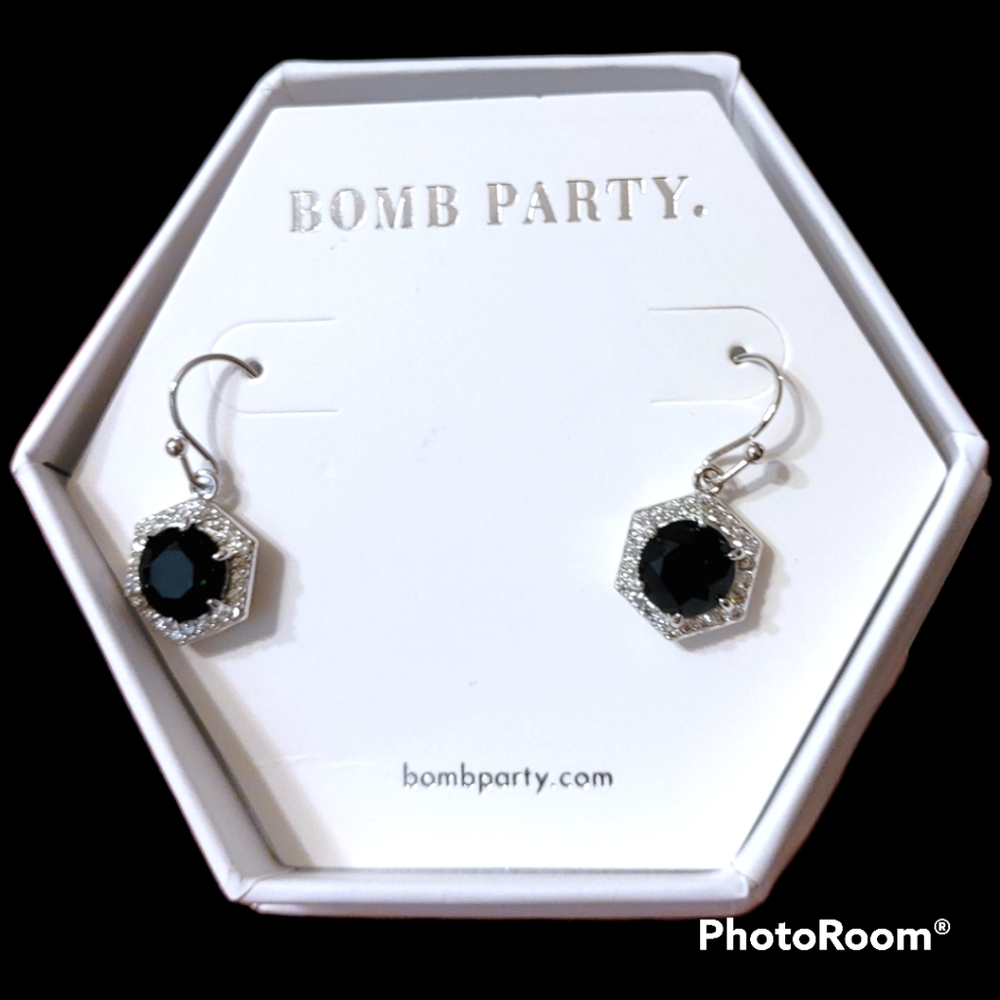 NIB Dark Emerald Earrings RBP3579